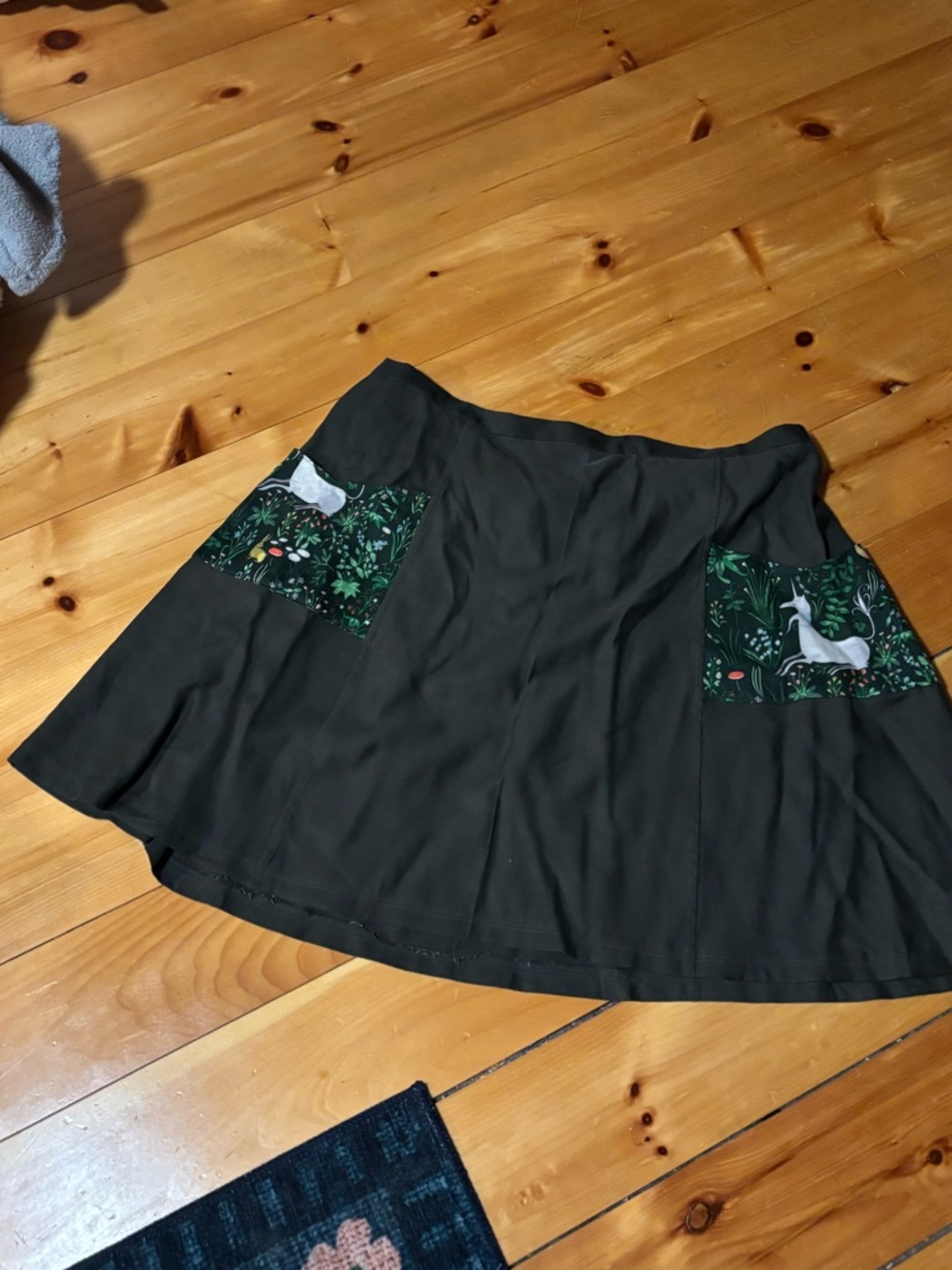 Dark Green A-Line Vintage Style Skirt with Unicorn Pockets